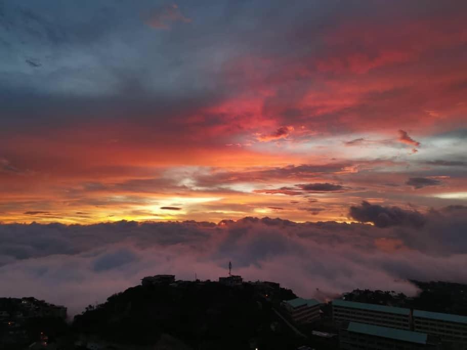 Vacation House In Baguio With Amazing Sunset Views Baguio City Exteriör bild
